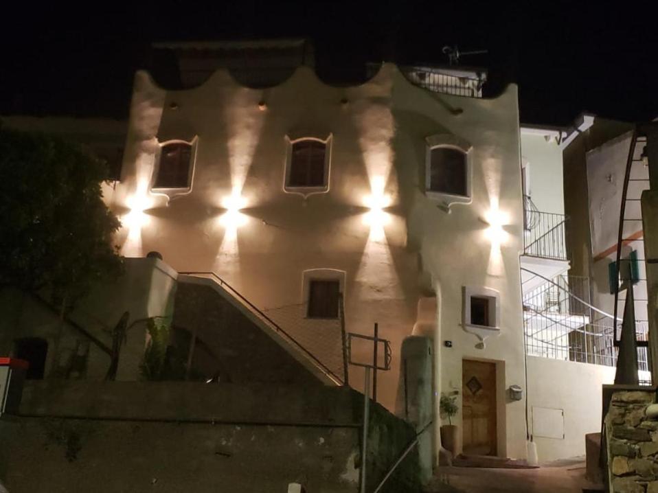 A Burga Du Muntin Hotel Spotorno Exterior photo