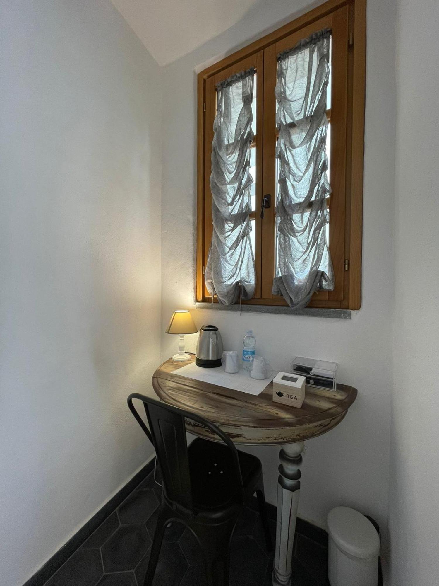 A Burga Du Muntin Hotel Spotorno Room photo