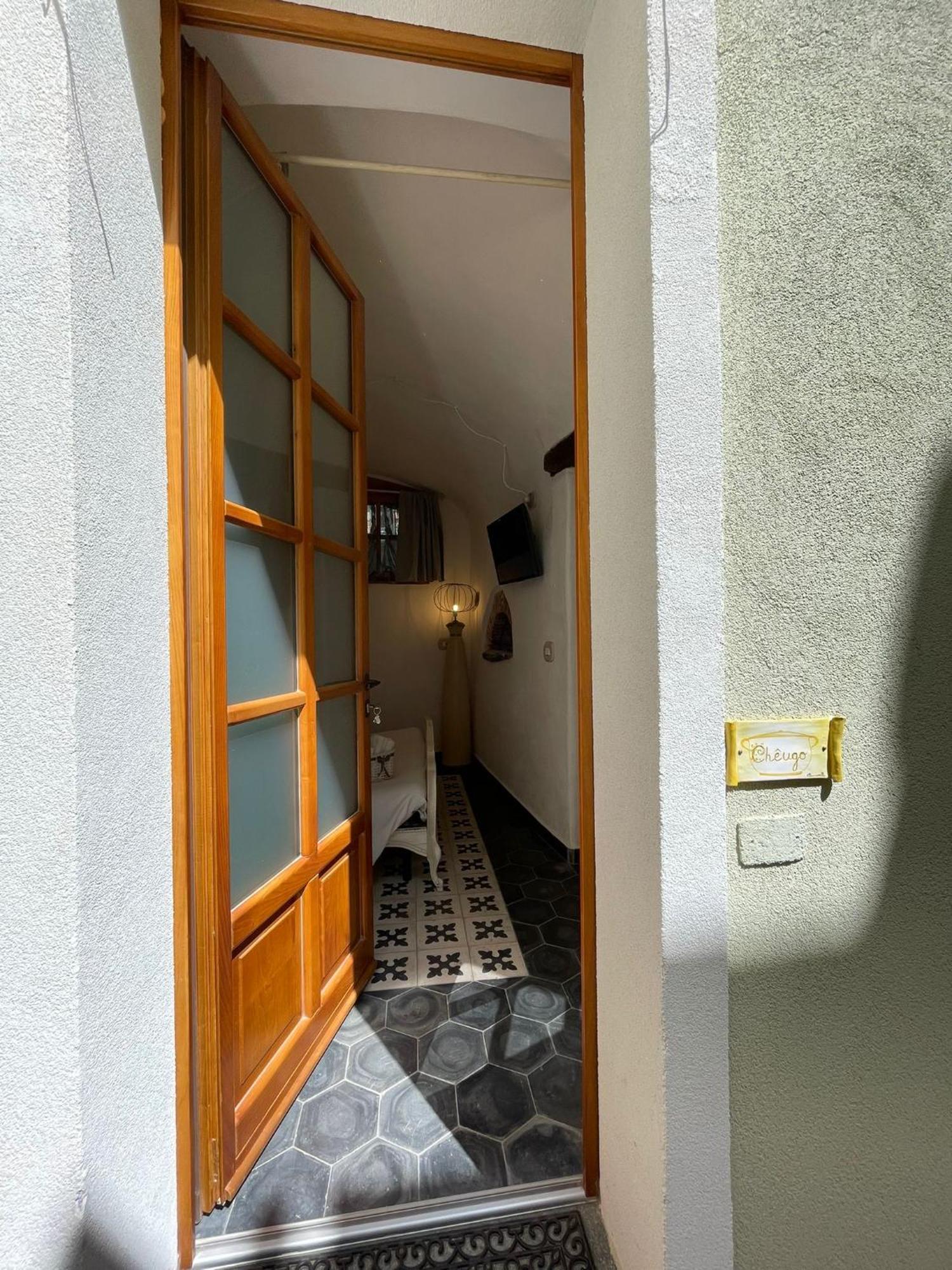 A Burga Du Muntin Hotel Spotorno Room photo